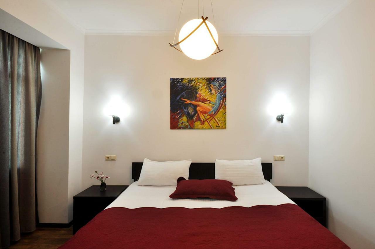 Tbilisi Check In Hotel Ngoại thất bức ảnh