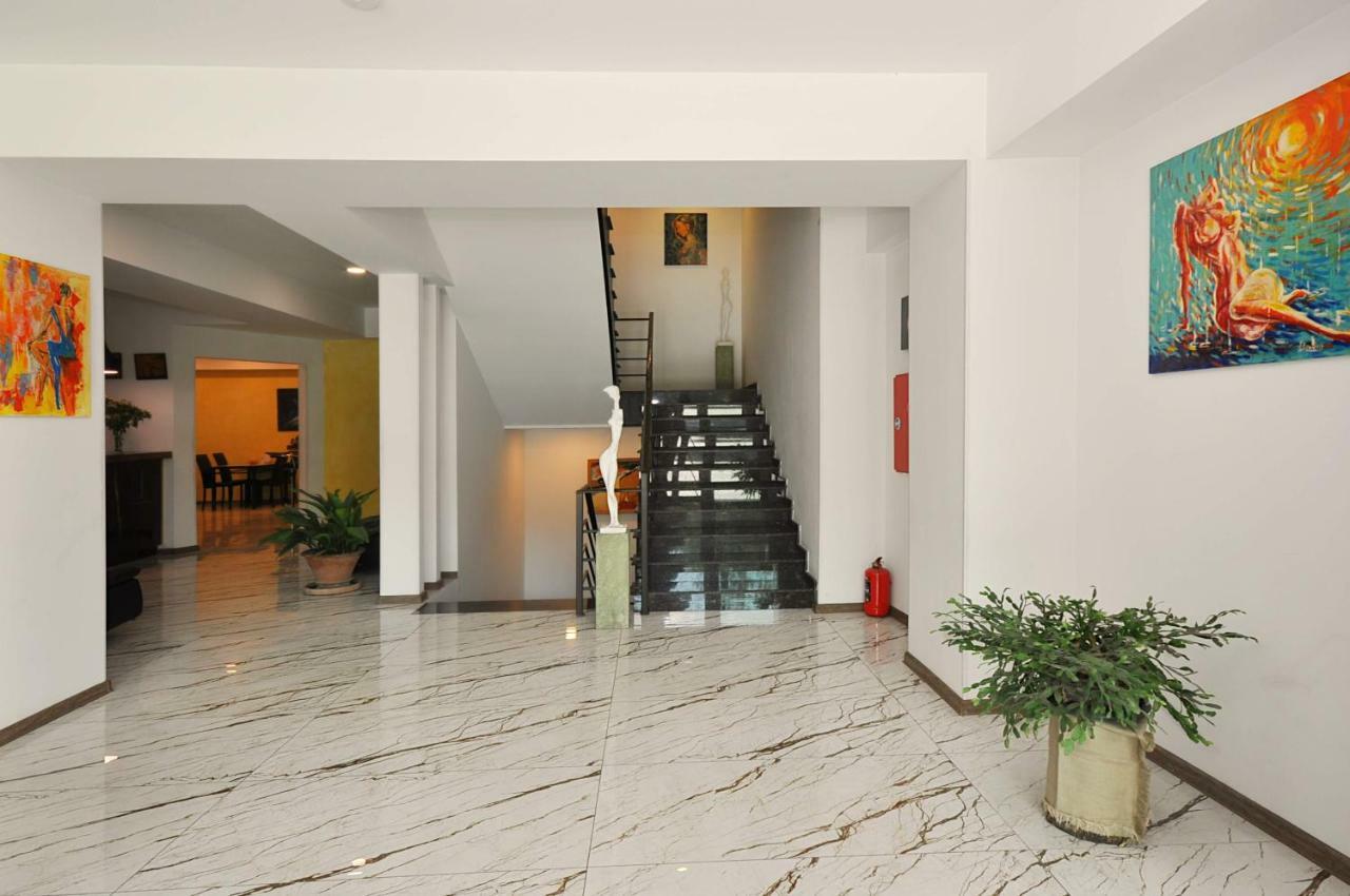 Tbilisi Check In Hotel Ngoại thất bức ảnh