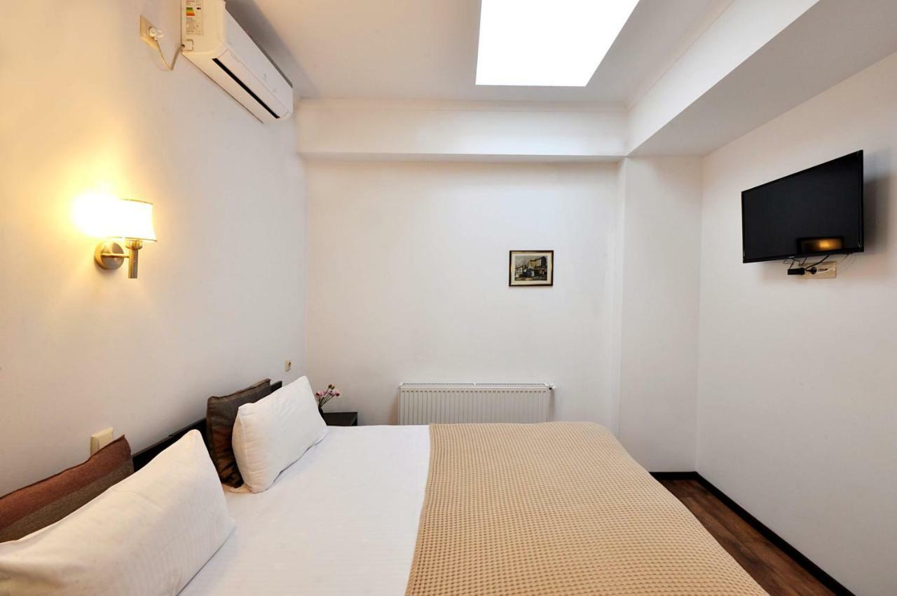 Tbilisi Check In Hotel Ngoại thất bức ảnh